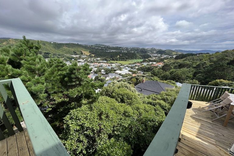 Photo of property in 20 Bay Lair Grove, Island Bay, Wellington, 6023