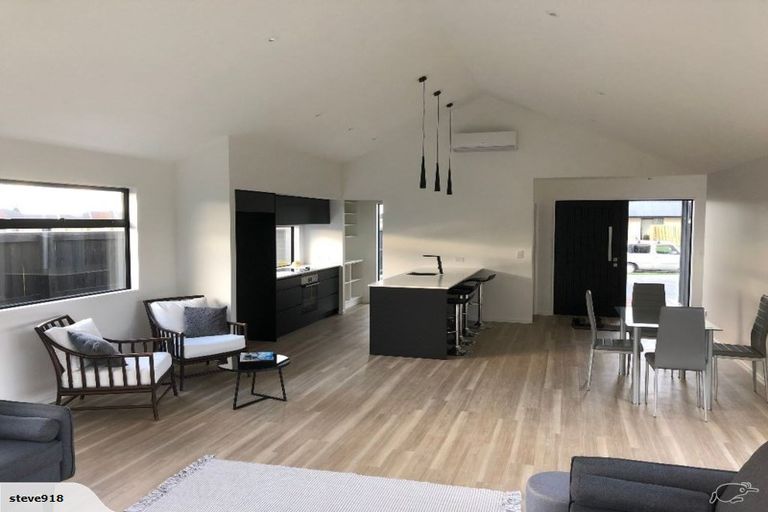 Photo of property in 16 Chatsworth Avenue, Rangiora, 7400