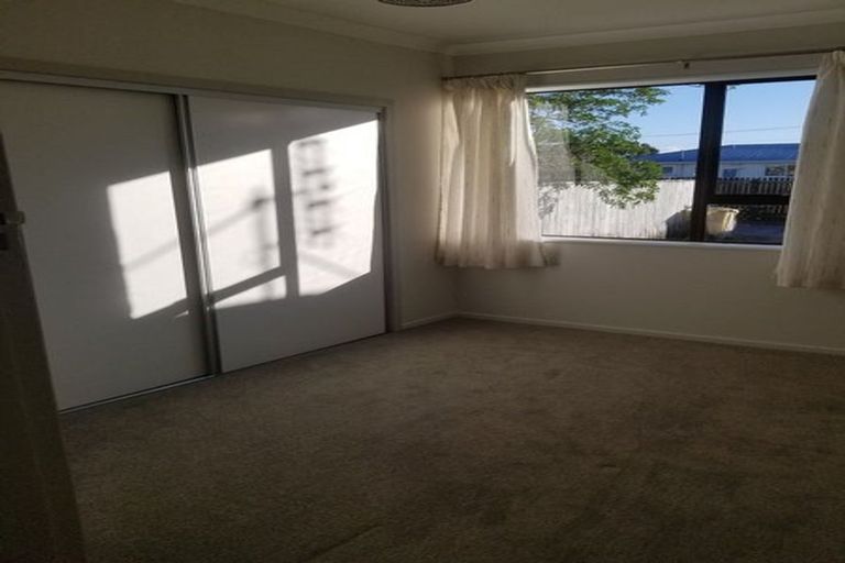 Photo of property in 25a Wallath Road, Westown, New Plymouth, 4310