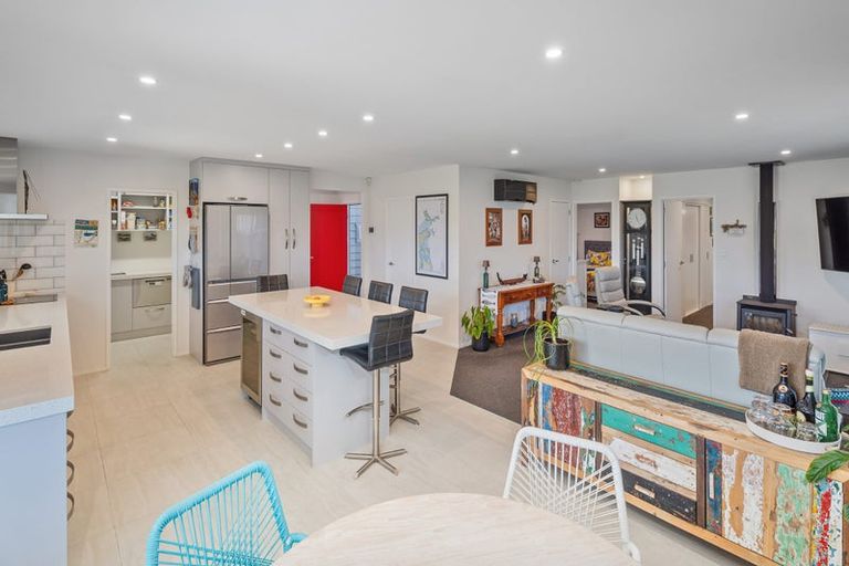 Photo of property in 15 Whitby Avenue, Whitianga, 3510