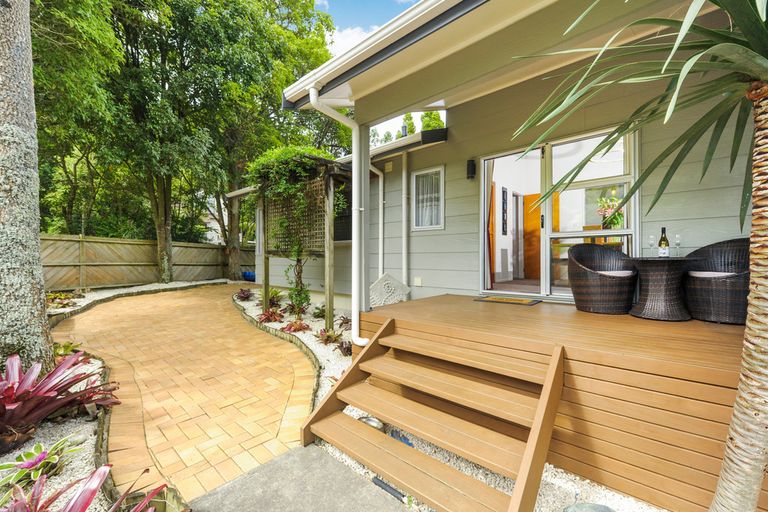 Photo of property in 103 Wirihana Road, Titirangi, Auckland, 0604