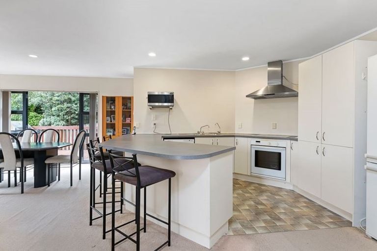 Photo of property in 2/13 Delamare Court, Sunnynook, Auckland, 0632