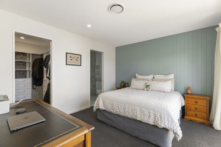 Photo of property in 1 Manaia Street, Pegasus, 7612