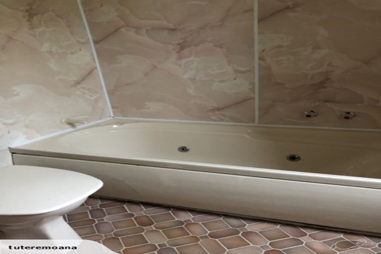 Photo of property in 112 Motuhara Road, Plimmerton, Porirua, 5026