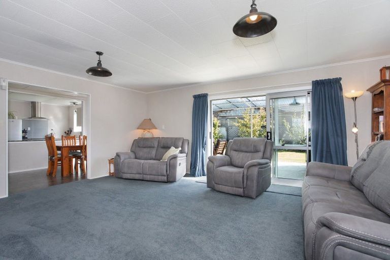 Photo of property in 2 Caroline Drive, Feilding, 4702