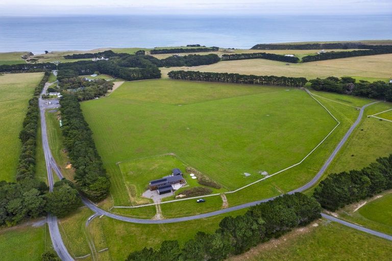 Photo of property in 17 Goodnight Lane, Ocean Beach, Featherston, 5773