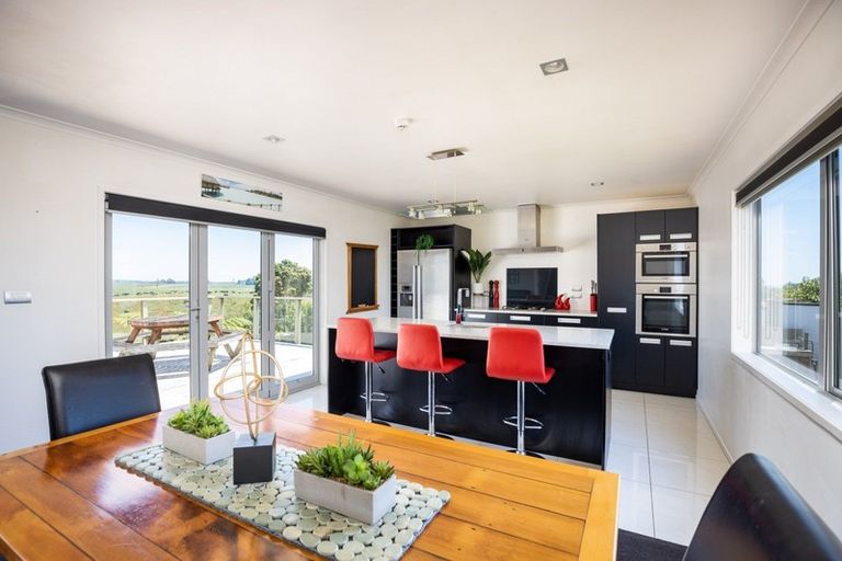 Photo of property in 794 Otaraoa Road, Tikorangi, Waitara, 4383