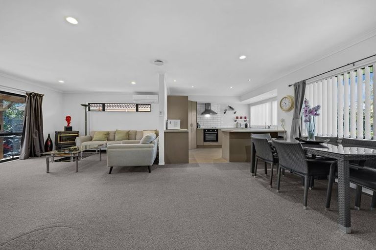 Photo of property in 26 Magnolia Drive, Waiuku, 2123