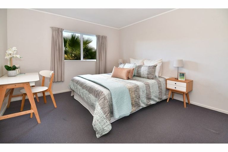 Photo of property in 1/607 Whangaparaoa Road, Stanmore Bay, Whangaparaoa, 0932