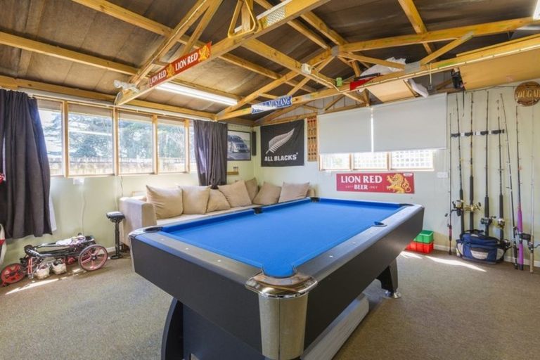 Photo of property in 14 Collingwood Road, Waiuku, 2123