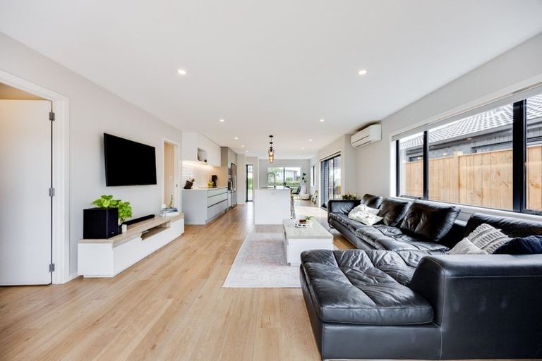 Photo of property in 45 Makete Crescent, Hobsonville, Auckland, 0618