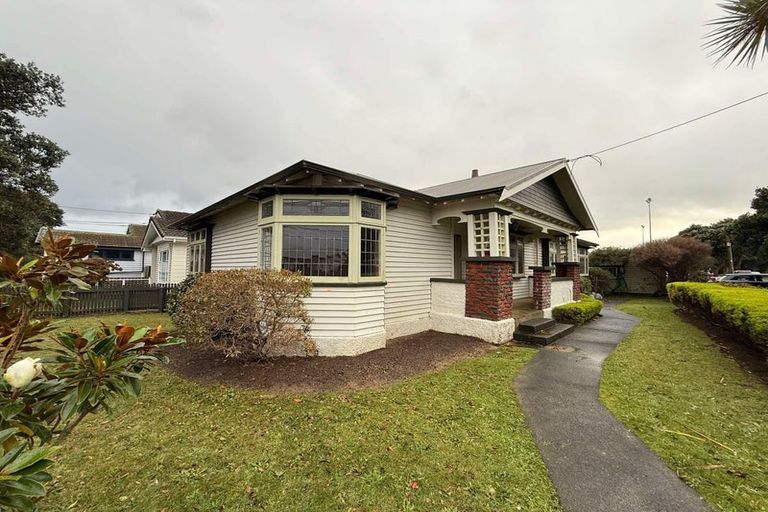 Photo of property in 1 Para Street, Miramar, Wellington, 6022