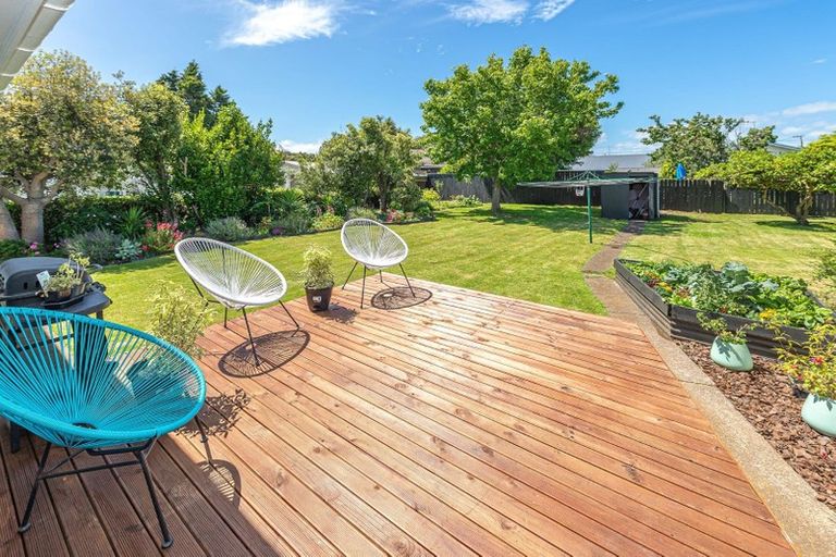 Photo of property in 10 Hadfield Crescent, College Estate, Whanganui, 4500