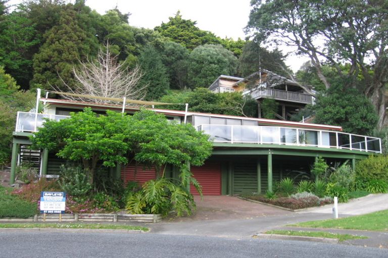 Photo of property in 124 Oratia Place, Onemana, Whangamata, 3691