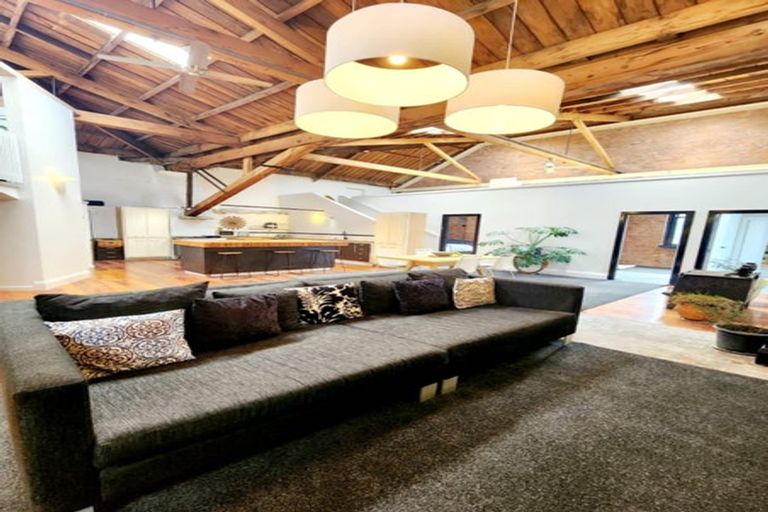 Photo of property in 83 Hutt Road, Pipitea, Wellington, 6035