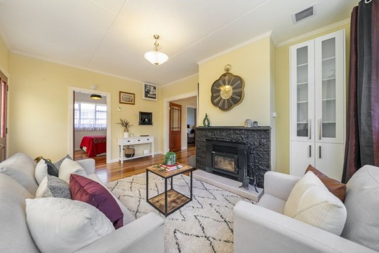 Photo of property in 24 Riverbank Street, Ebdentown, Upper Hutt, 5018