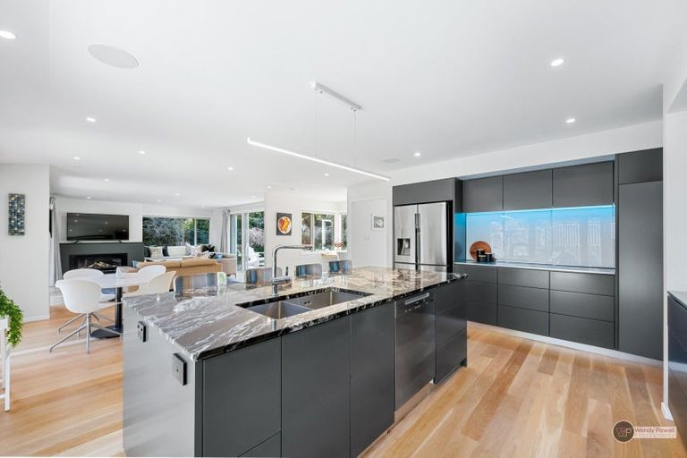 Photo of property in 2a Bloomfield Terrace, Hutt Central, Lower Hutt, 5010