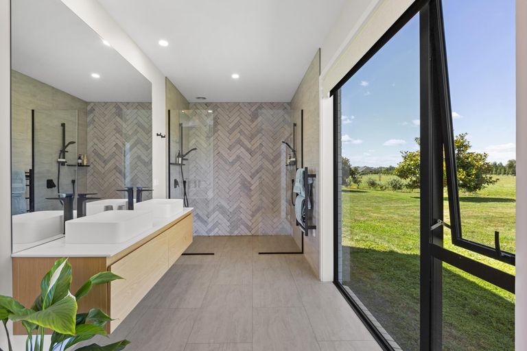 Photo of property in 322 Holland Road, Puketaha, Hamilton, 3286