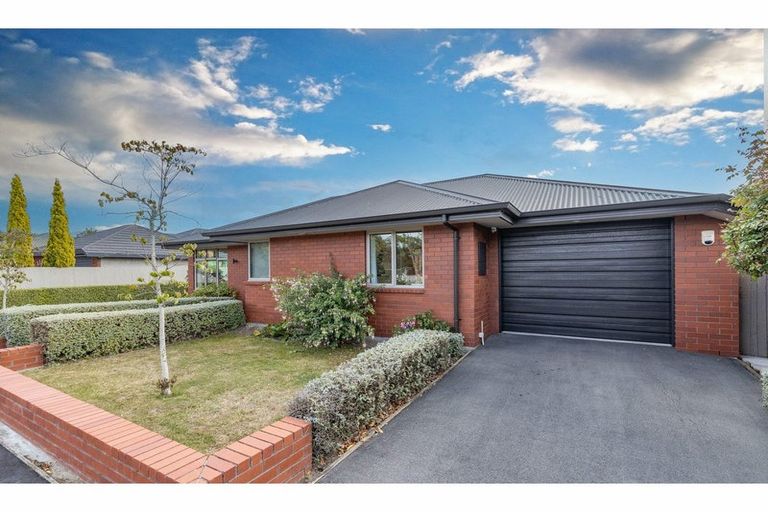 Photo of property in 1/36 Tuckers Road, Redwood, Christchurch, 8051