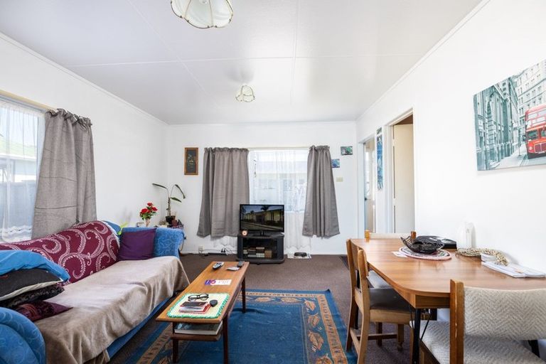 Photo of property in 70 Hume Street, Waitara, 4320