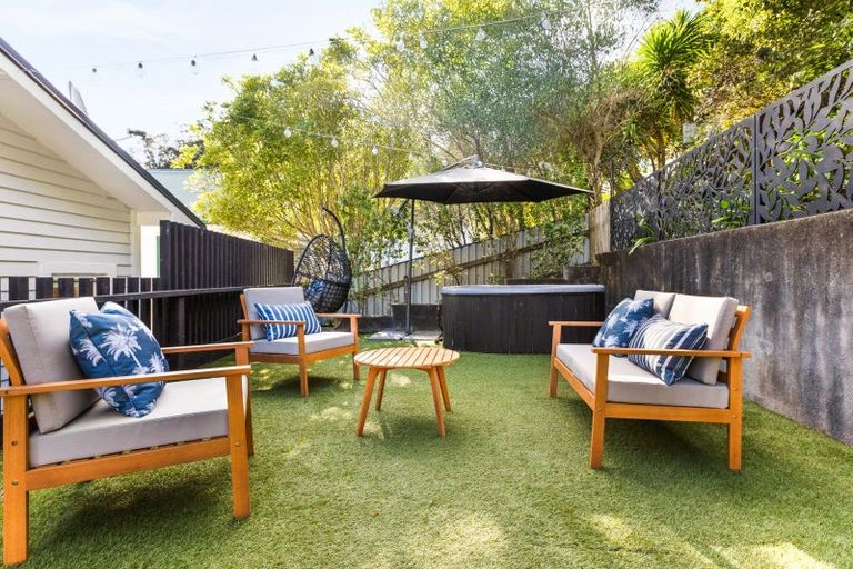 Photo of property in 44 Faraday Street, Hospital Hill, Napier, 4110