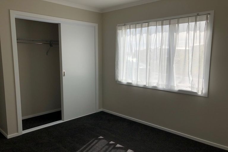 Photo of property in 11 Waitaria Terrace, Aotea, Porirua, 5024