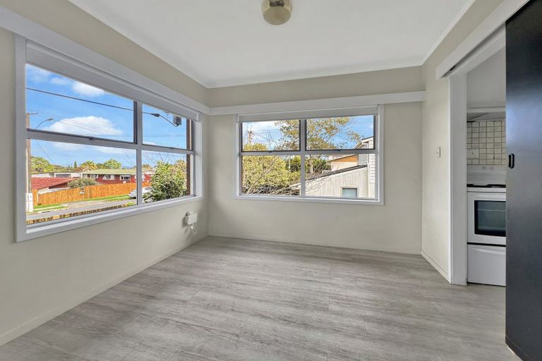 Photo of property in 1/11 Manuka Road, Bayview, Auckland, 0629
