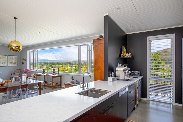 Photo of property in 32 Naylor Street, Clyde, 9330