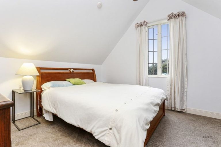 Photo of property in 181 Shaw Road, Oratia, Auckland, 0604