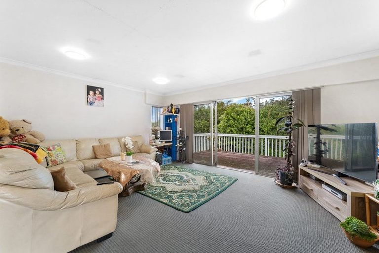 Photo of property in 4 Palmer Avenue, Glen Eden, Auckland, 0602