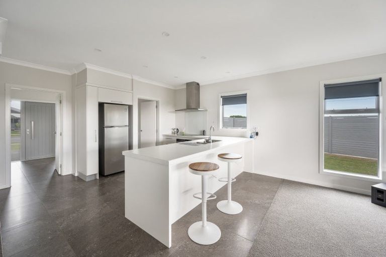 Photo of property in 42 Hurunui Drive, Te Awa, Napier, 4110