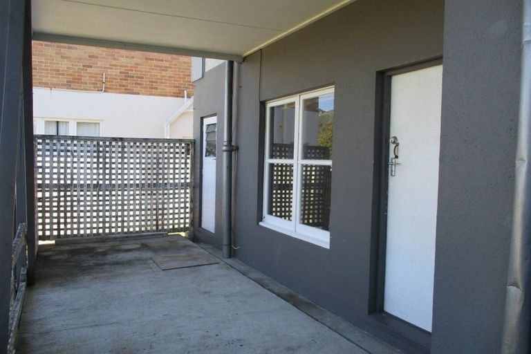 Photo of property in 2 Rita Street, Mount Maunganui, 3116