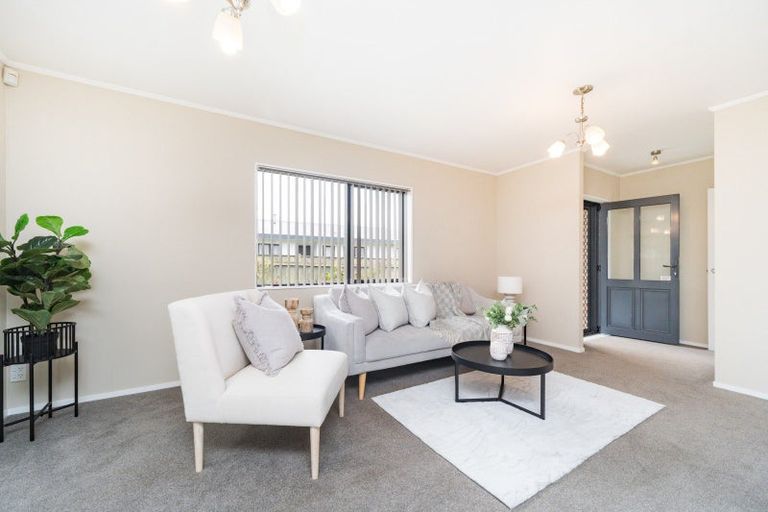 Photo of property in 71 Rhodes Drive, Kelvin Grove, Palmerston North, 4414