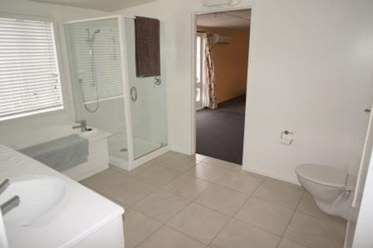 Photo of property in 22 Broadway Avenue, Waikuku Beach, 7473