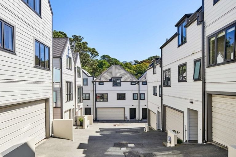 Photo of property in 8/240 The Terrace, Wellington Central, Wellington, 6011