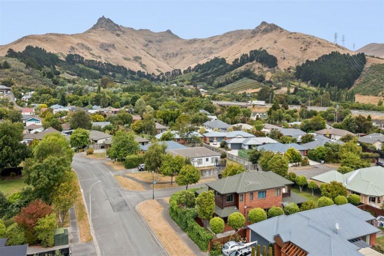 Photo of property in 1 Wendy Place, Heathcote Valley, Christchurch, 8022