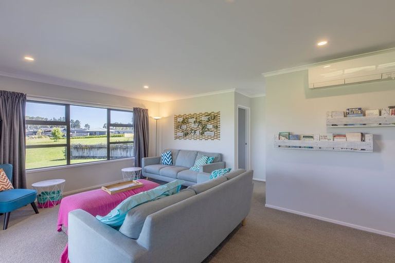 Photo of property in 112 Parekaawa Drive, Motuoapa, 3382