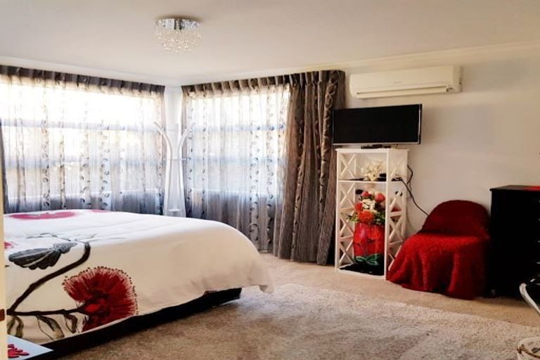 Photo of property in 17 Clinton Street, Fitzroy, New Plymouth, 4312