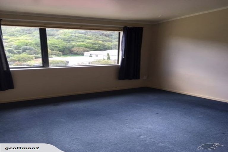 Photo of property in 35 Olivia Crescent, Tawa, Wellington, 5028