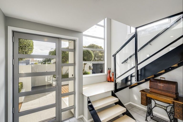 Photo of property in 84 Te Awa Avenue, Te Awa, Napier, 4110