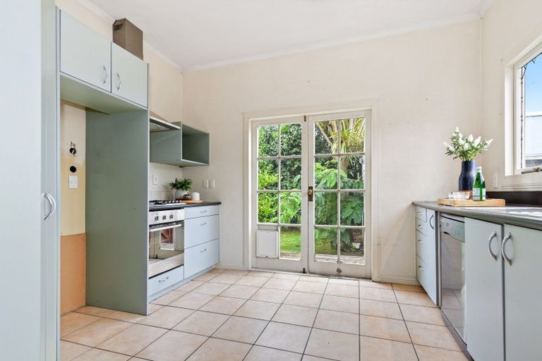 Photo of property in 24 Maeroa Road, Beerescourt, Hamilton, 3200