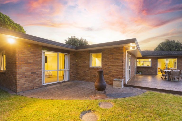 Photo of property in 35 Wood Leigh, Paraparaumu Beach, Paraparaumu, 5032