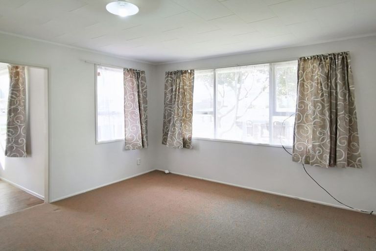 Photo of property in 27 Zelda Avenue, Clover Park, Auckland, 2023