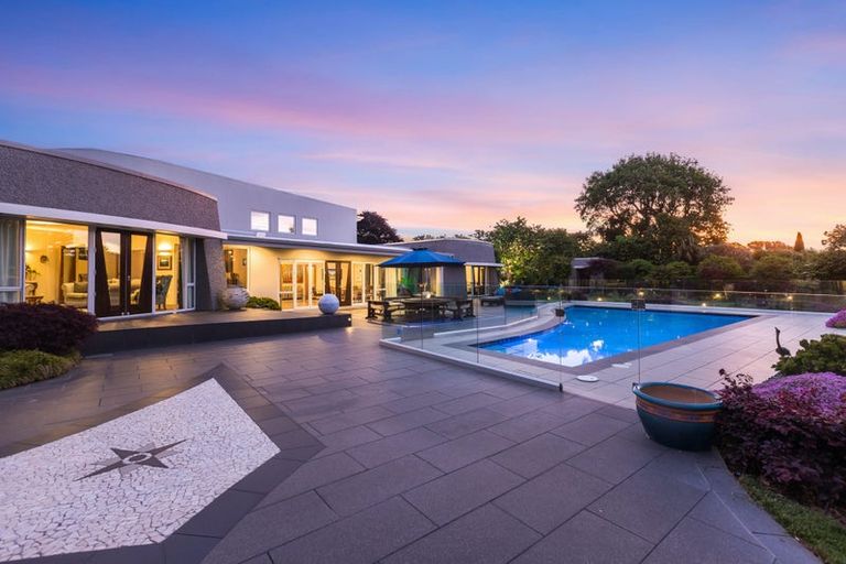 Photo of property in 10 Sunny Glen, Waikanae, 5036