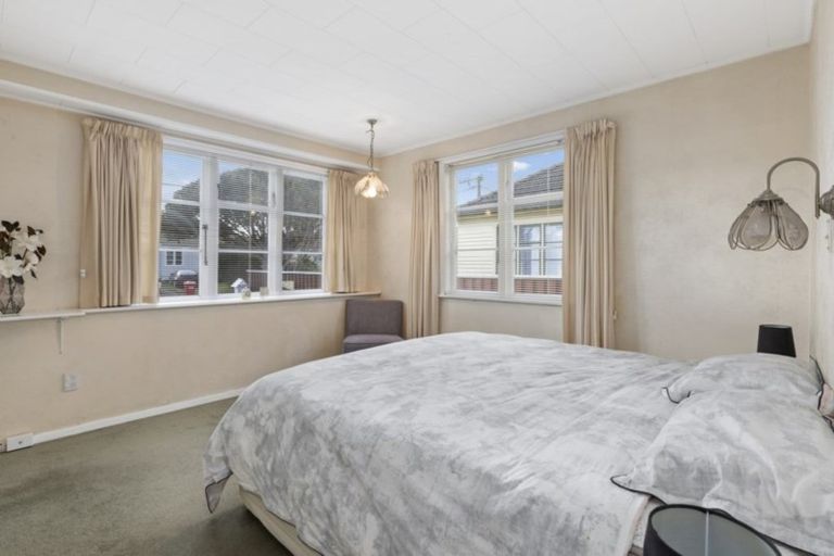 Photo of property in 28 Pilcher Crescent, Naenae, Lower Hutt, 5011