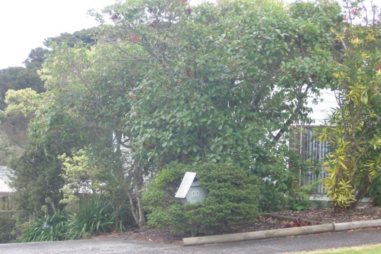 Photo of property in 23 Hiwihau Place, Glenfield, Auckland, 0629