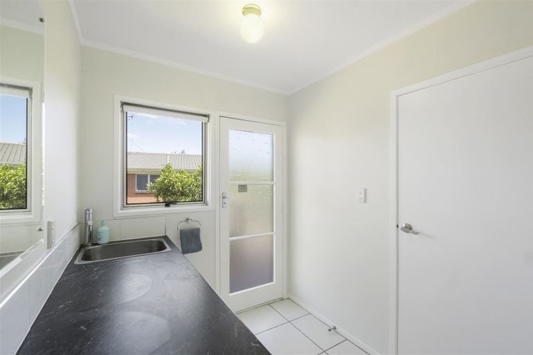 Photo of property in 14 Paulange Place, Pakuranga Heights, Auckland, 2010