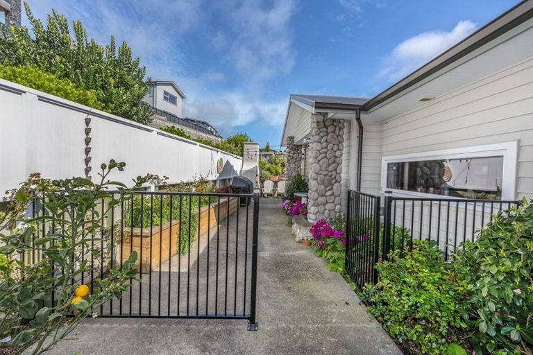 Photo of property in 9 Ships Cove, Whitby, Porirua, 5024