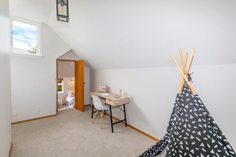 Photo of property in 43 Woodchester Avenue, Richmond, Christchurch, 8013