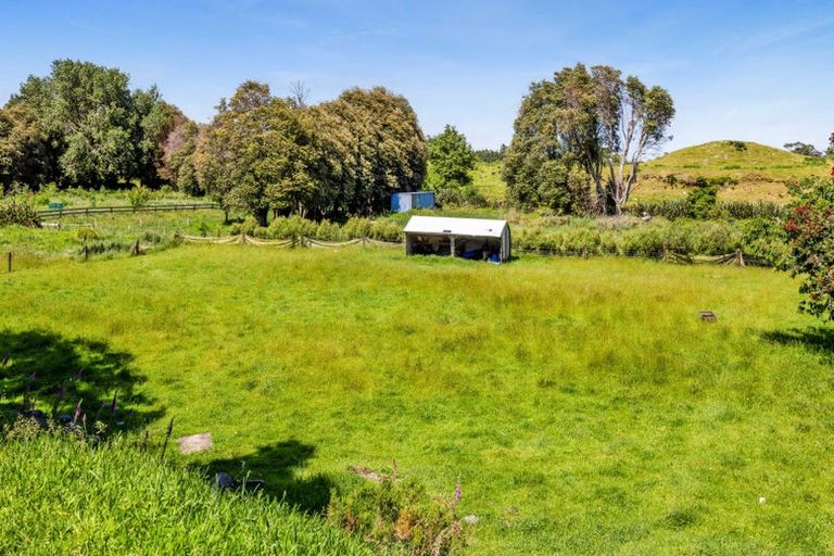 Photo of property in 18 Cumming Street, Okato, 4335